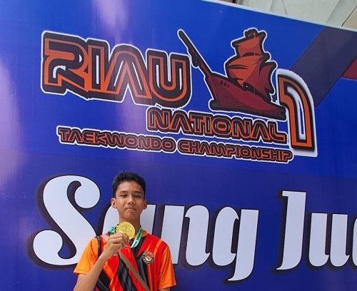 Juara 1, Medali Emas dalam event Riau National Taekwondo Championship 2025