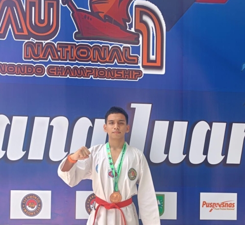 Juara 3, medali Perunggu dalam event Riau National Taekwondo Championship 2025.