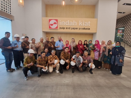 AKSELERASI KELAS INDUSTRI SMKN 2 PEKANBARU  DENGAN PT INDAH KIAT PULP AND PAPER